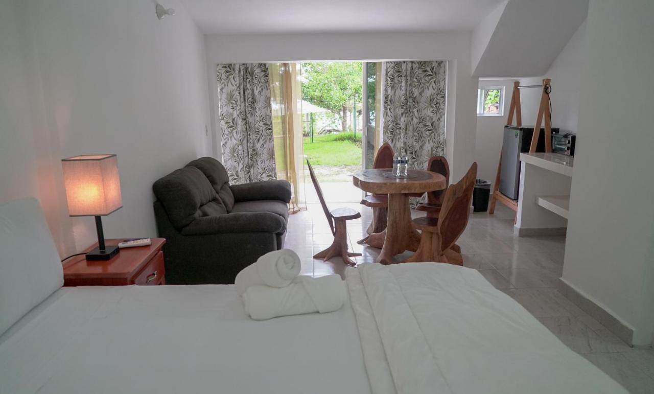 Suites Pancho Villas Bacalar - Lagoon View Extérieur photo
